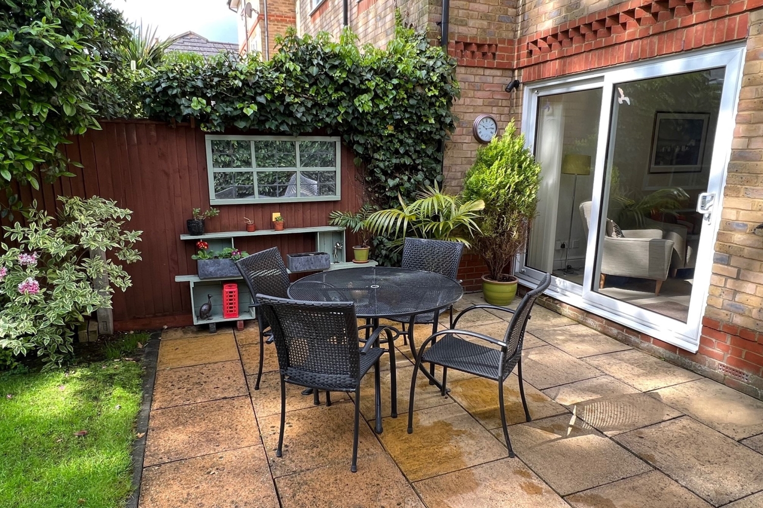 Chiltern Close, StainesuponThames, Surrey, TW18 Nevin And Wells